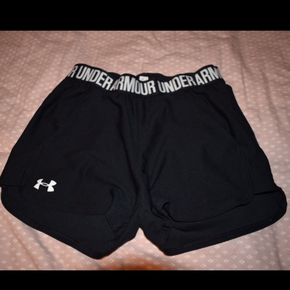 Under armour shorts🖤